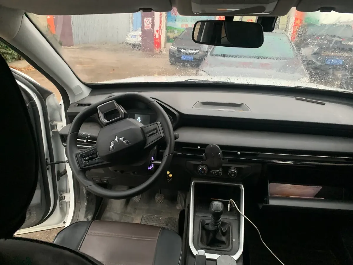 2026 WuLing XingChi 1.5L 99HP L4 6MT,autocango,china used car exporter,china ev exporter,chinese used car exporter,chinese used ev exporter