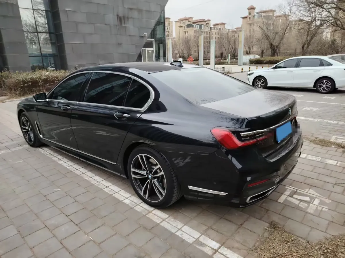 2021 BMW 7 Series 2.0T 265HP L4 8AT,autocango,china used car exporter,china ev exporter,chinese used car exporter,chinese used ev exporter