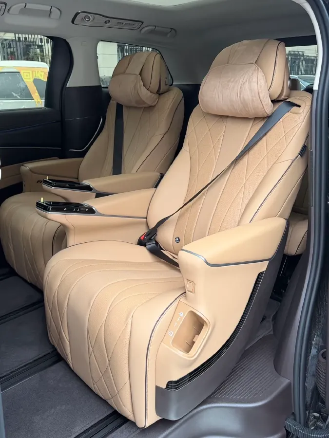 2024 Denza D9 1.5T 139HP L4 E-CVT PHEV 40KWH,autocango,china used car exporter,china ev exporter,chinese used car exporter,chinese used ev exporter