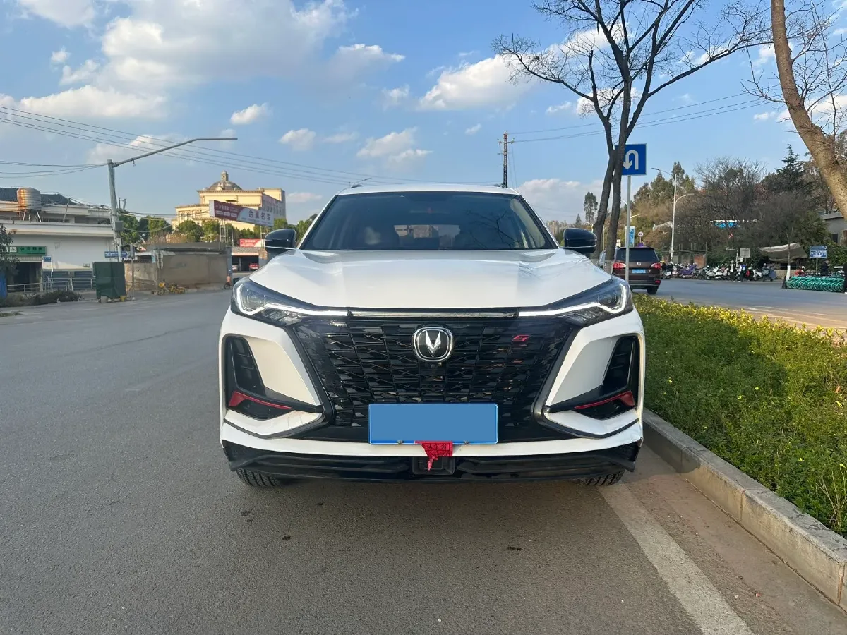 2022 ChangAn CS75 Plus 2.0T 233HP L4 8AT,autocango,china used car exporter,china ev exporter,chinese used car exporter,chinese used ev exporter