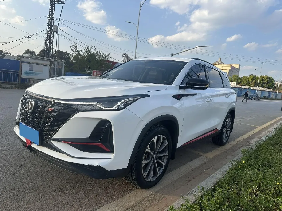 2022 ChangAn CS75 Plus 2.0T 233HP L4 8AT,autocango,china used car exporter,china ev exporter,chinese used car exporter,chinese used ev exporter