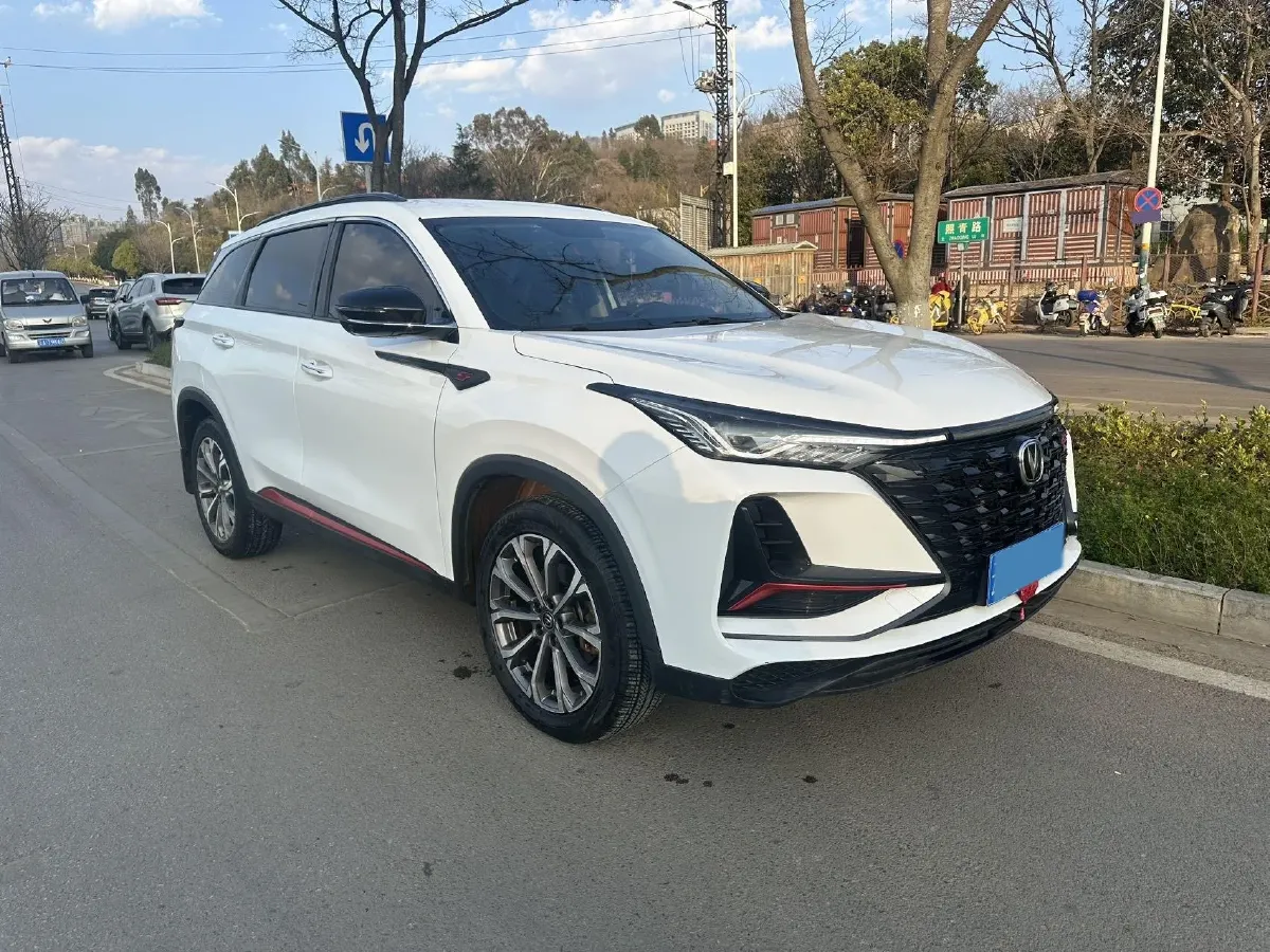 2022 ChangAn CS75 Plus 2.0T 233HP L4 8AT,autocango,china used car exporter,china ev exporter,chinese used car exporter,chinese used ev exporter
