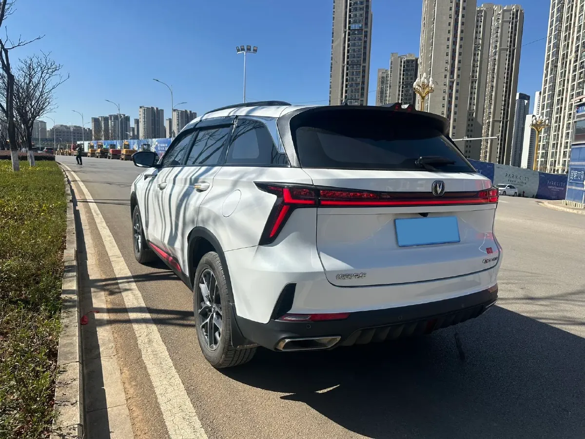 2022 ChangAn CS75 Plus 1.5T 178HP L4 6AT,autocango,china used car exporter,china ev exporter,chinese used car exporter,chinese used ev exporter