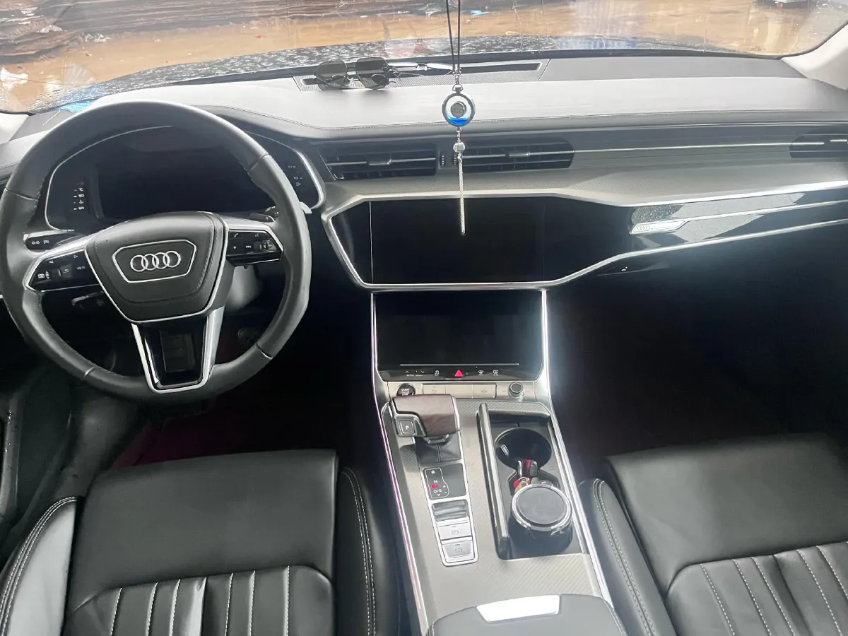 2024 Audi A6L 2.0T 190HP L4 7DCT,autocango,china used car exporter,china ev exporter,chinese used car exporter,chinese used ev exporter