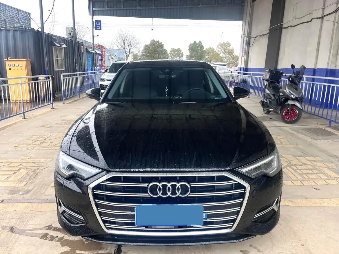2024 Audi A6L 2.0T 190HP L4 7DCT,autocango,china used car exporter,china ev exporter,chinese used car exporter,chinese used ev exporter