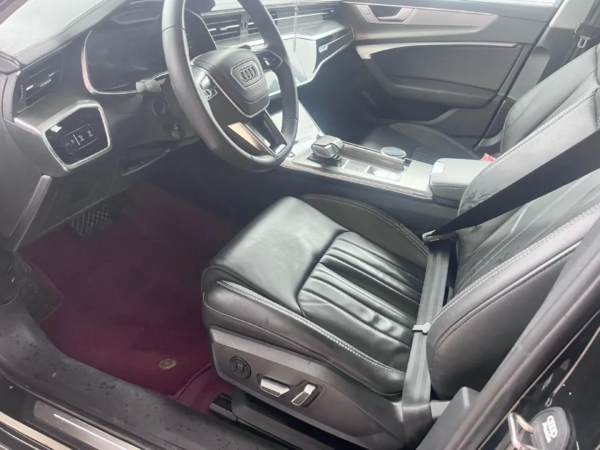 2024 Audi A6L 2.0T 190HP L4 7DCT,autocango,china used car exporter,china ev exporter,chinese used car exporter,chinese used ev exporter