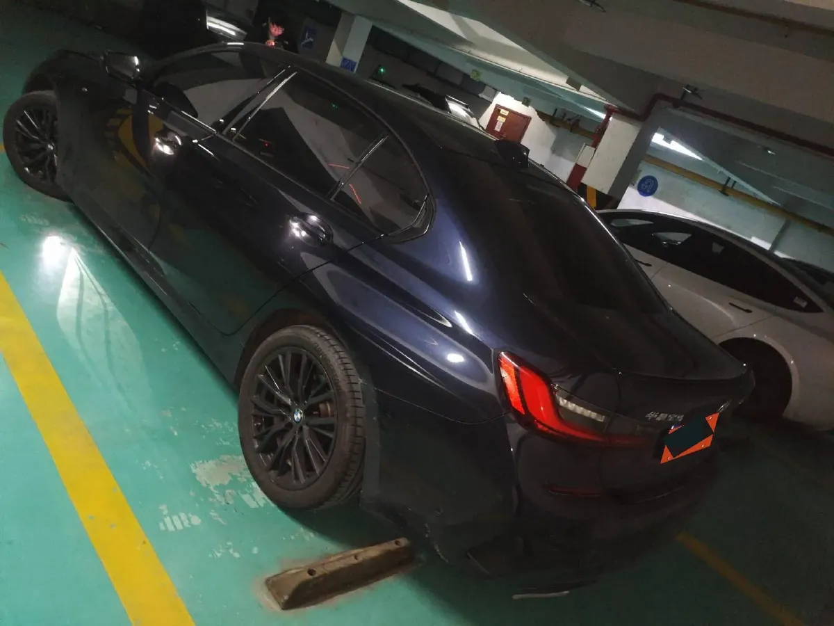 2022 BMW 3 Series 2.0T 184HP L4 8AT,autocango,china used car exporter,china ev exporter,chinese used car exporter,chinese used ev exporter