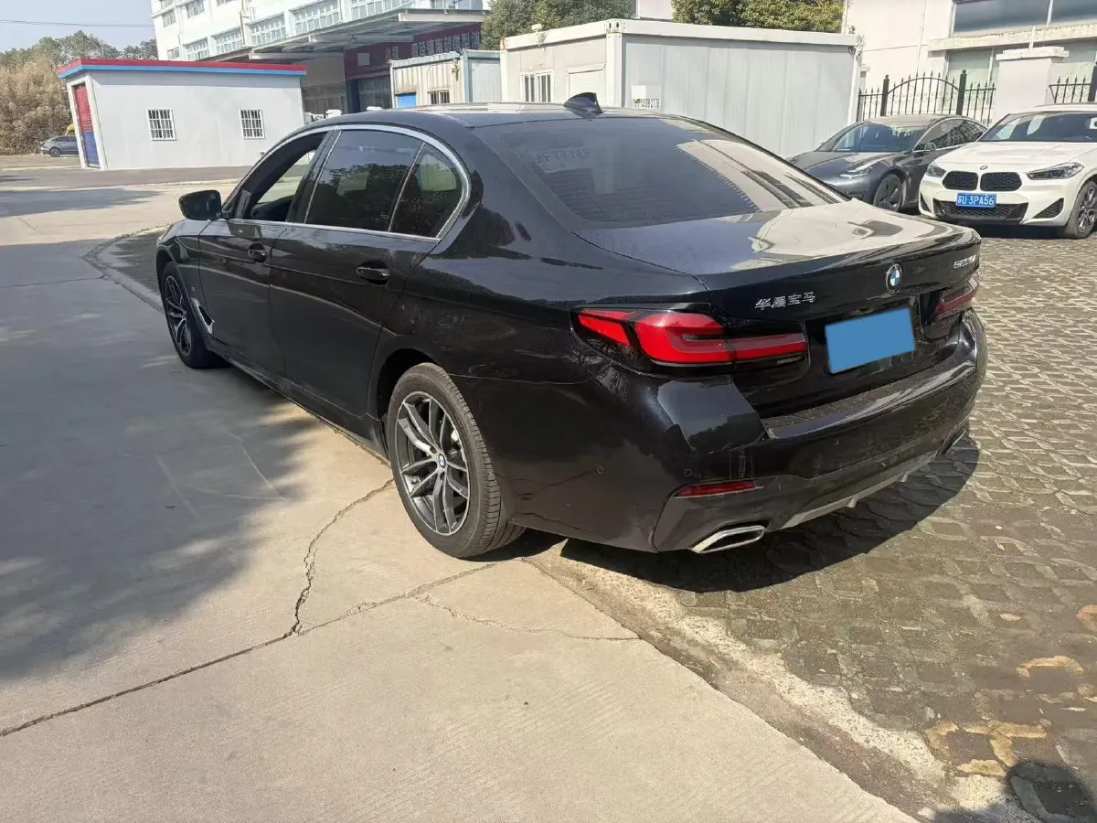 2022 BMW 5 Series 2.0T 184HP L4 8AT,autocango,china used car exporter,china ev exporter,chinese used car exporter,chinese used ev exporter