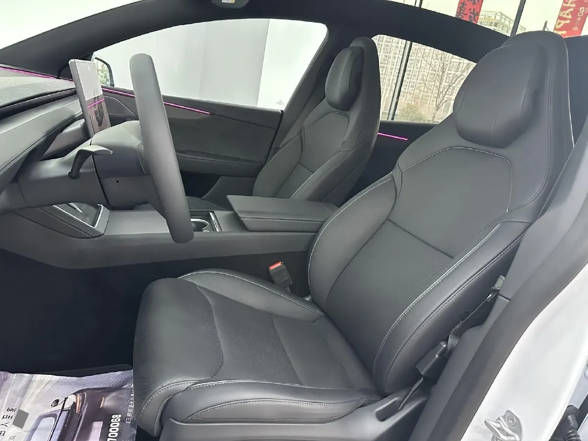 2025 Tesla Model Y L BEV,autocango,china used car exporter,china ev exporter,chinese used car exporter,chinese used ev exporter