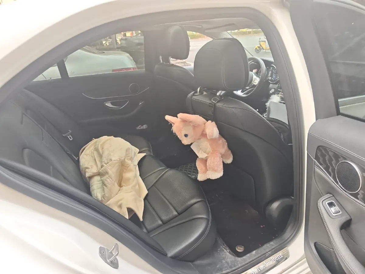 2020 Mercedes-Benz C Class 1.5T 184HP L4 9AT,autocango,china used car exporter,china ev exporter,chinese used car exporter,chinese used ev exporter