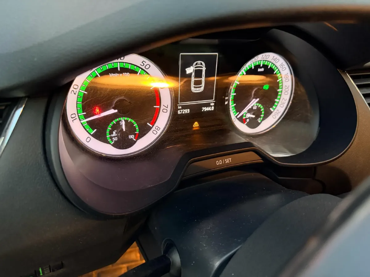 2018 Skoda Octavia 1.2T 116HP L4 7DCT,autocango,china used car exporter,china ev exporter,chinese used car exporter,chinese used ev exporter