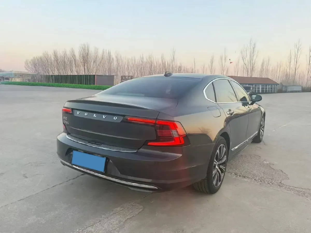 2021 Volvo S90 2.0T 250HP L4 8AT,autocango,china used car exporter,china ev exporter,chinese used car exporter,chinese used ev exporter