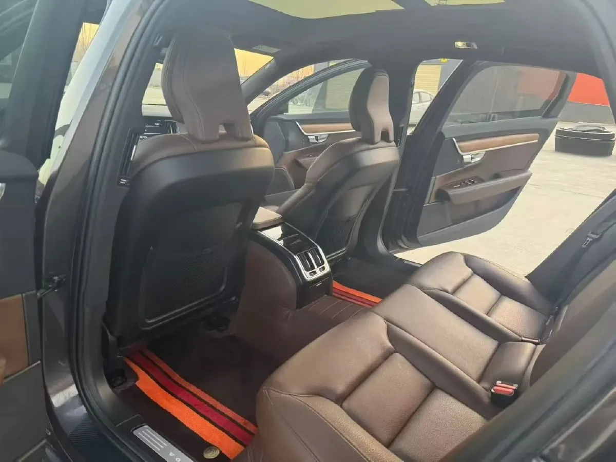2021 Volvo S90 2.0T 250HP L4 8AT,autocango,china used car exporter,china ev exporter,chinese used car exporter,chinese used ev exporter