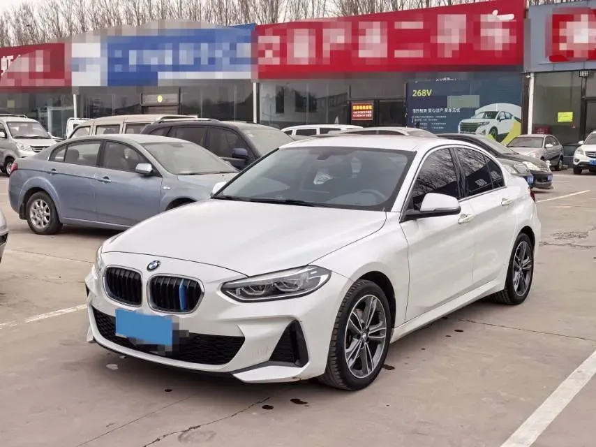 2022 BMW 1 Series 1.5T 140HP L3 7DCT,autocango,china used car exporter,china ev exporter,chinese used car exporter,chinese used ev exporter