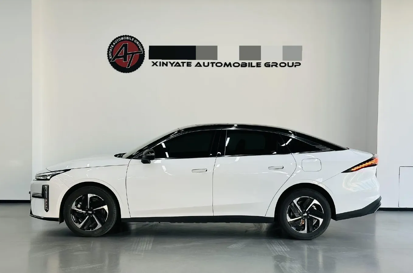 2024 Geely Galaxy L6 1.5T 163HP L4 3DHT PHEV,autocango,china used car exporter,china ev exporter,chinese used car exporter,chinese used ev exporter