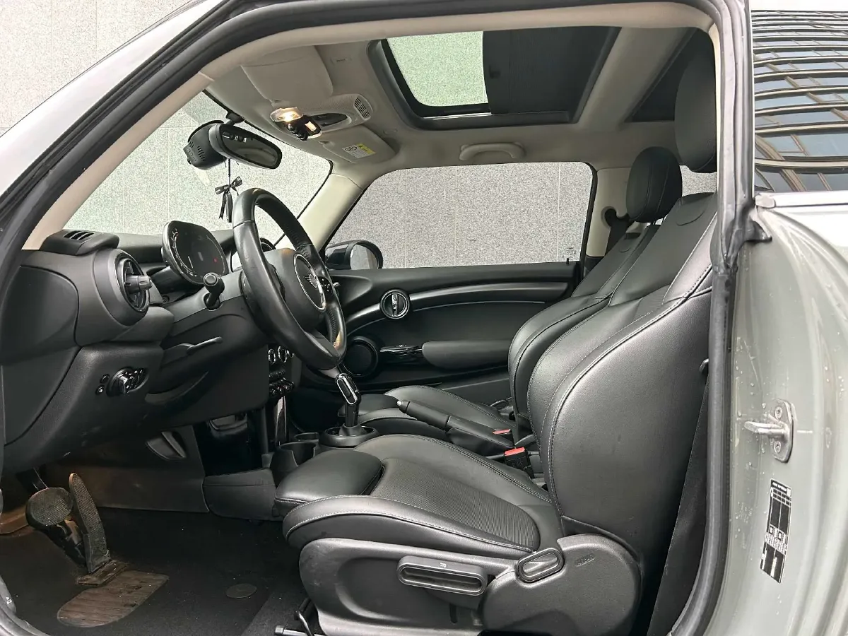 2022 MINI MINI 1.5T 136HP L3 7DCT,autocango,china used car exporter,china ev exporter,chinese used car exporter,chinese used ev exporter