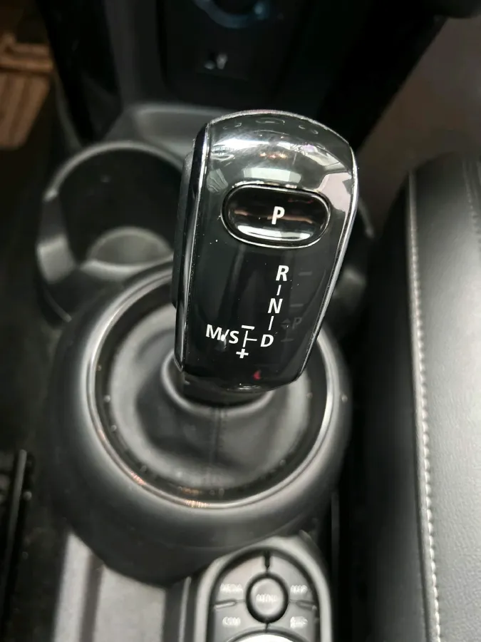 2022 MINI MINI 1.5T 136HP L3 7DCT,autocango,china used car exporter,china ev exporter,chinese used car exporter,chinese used ev exporter