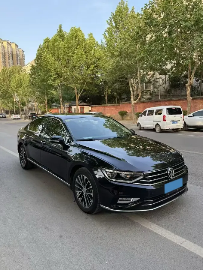 2020 Volkswagen Magotan 2.0T 186HP L4 7DCT,autocango,china used car exporter,china ev exporter,chinese used car exporter,chinese used ev exporter