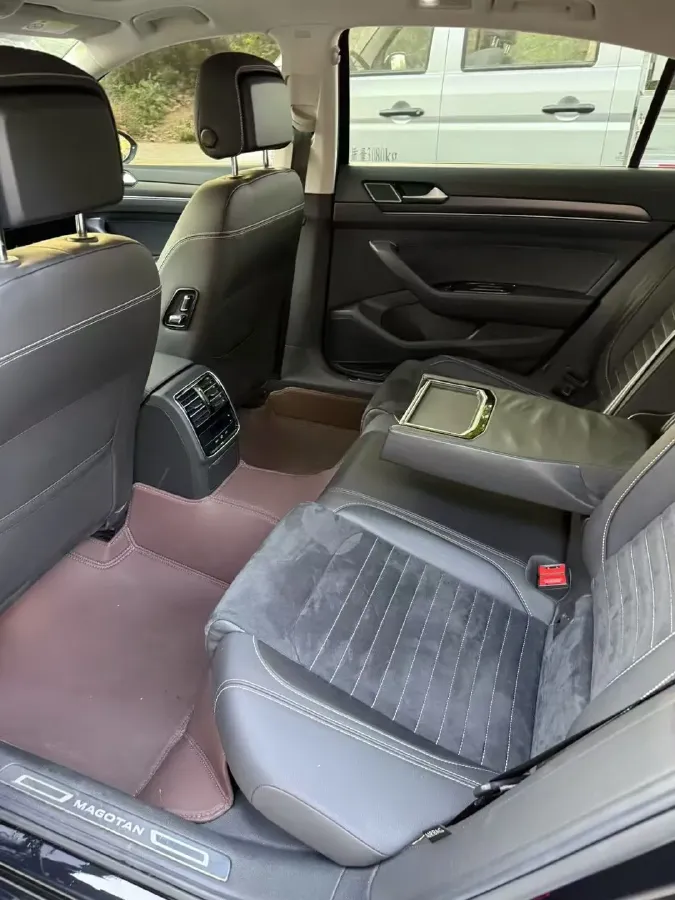 2020 Volkswagen Magotan 2.0T 186HP L4 7DCT,autocango,china used car exporter,china ev exporter,chinese used car exporter,chinese used ev exporter