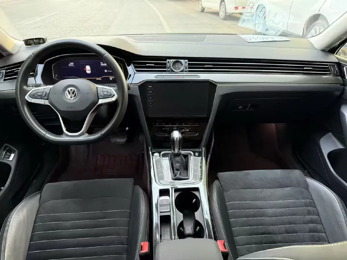 2020 Volkswagen Magotan 2.0T 186HP L4 7DCT,autocango,china used car exporter,china ev exporter,chinese used car exporter,chinese used ev exporter