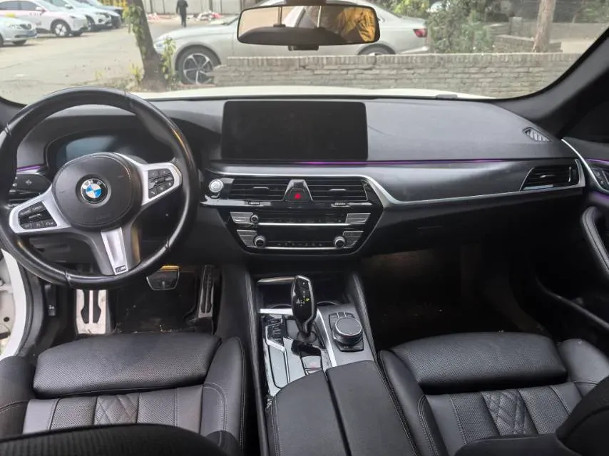 2021 BMW 5 Series 2.0T 184HP L4 8AT,autocango,china used car exporter,china ev exporter,chinese used car exporter,chinese used ev exporter
