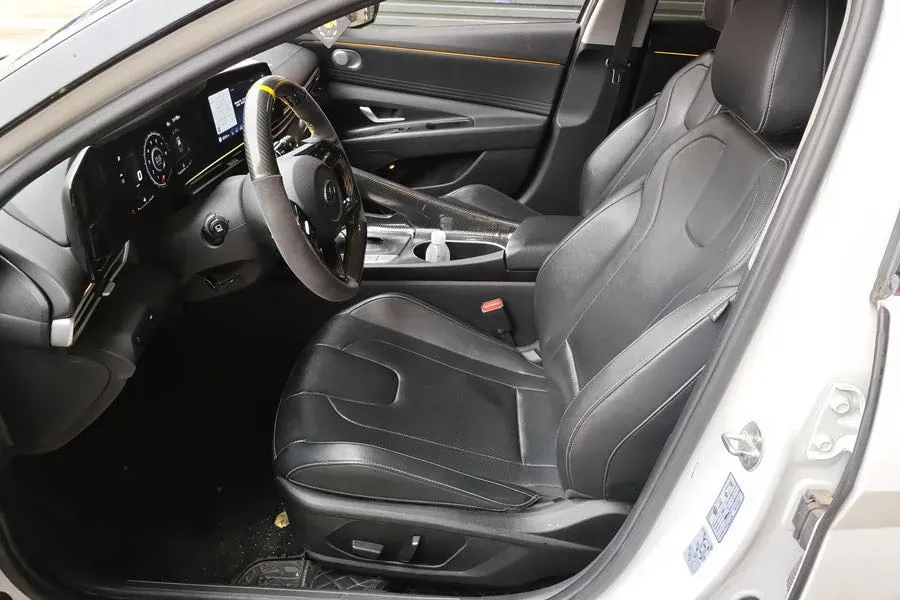 2021 Hyundai Elantra 1.5L 115HP L4 CVT,autocango,china used car exporter,china ev exporter,chinese used car exporter,chinese used ev exporter