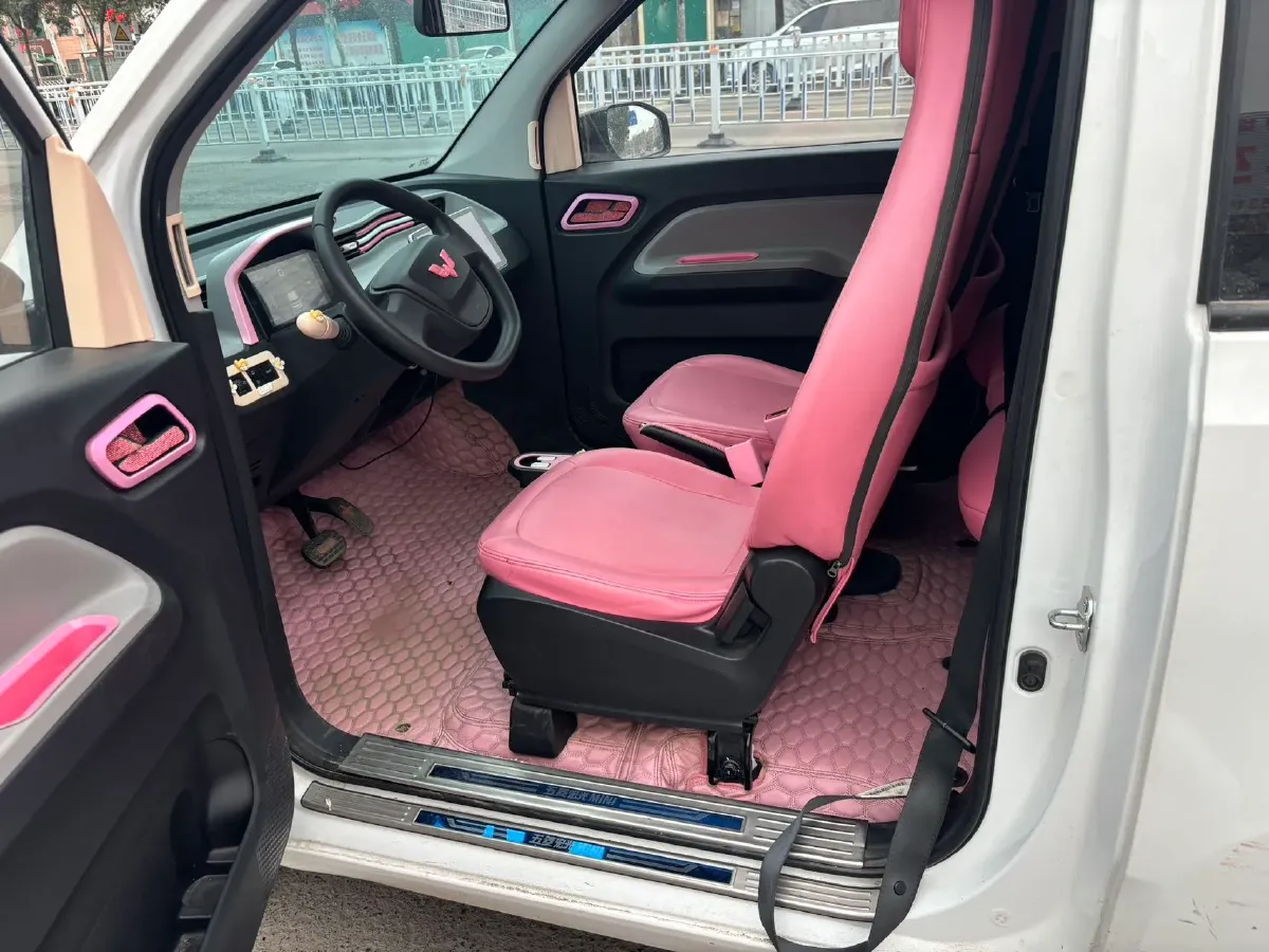 2021 WuLing HongGuang MINI EV BEV 13.9KWH,autocango,china used car exporter,china ev exporter,chinese used car exporter,chinese used ev exporter