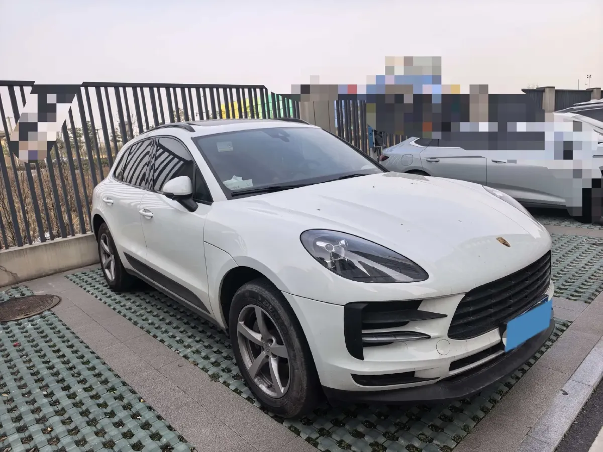 2018 Porsche Macan 2.0T 252HP L4 7DCT,autocango,china used car exporter,china ev exporter,chinese used car exporter,chinese used ev exporter