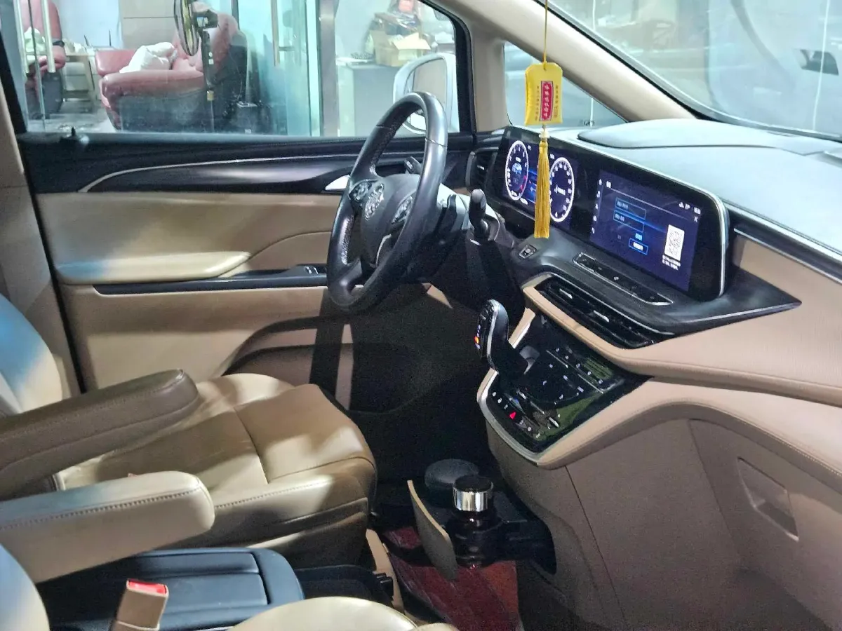 2021 Buick GL8 2.0T 237HP L4 9AT,autocango,china used car exporter,china ev exporter,chinese used car exporter,chinese used ev exporter