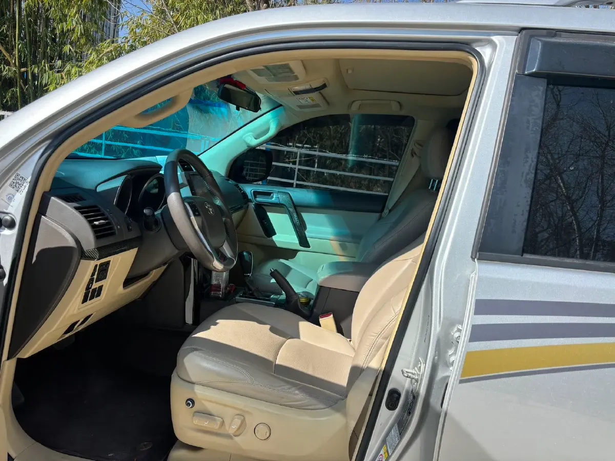 2017 Toyota Corolla 1.2T 116HP L4 6MT,autocango,china used car exporter,china ev exporter,chinese used car exporter,chinese used ev exporter