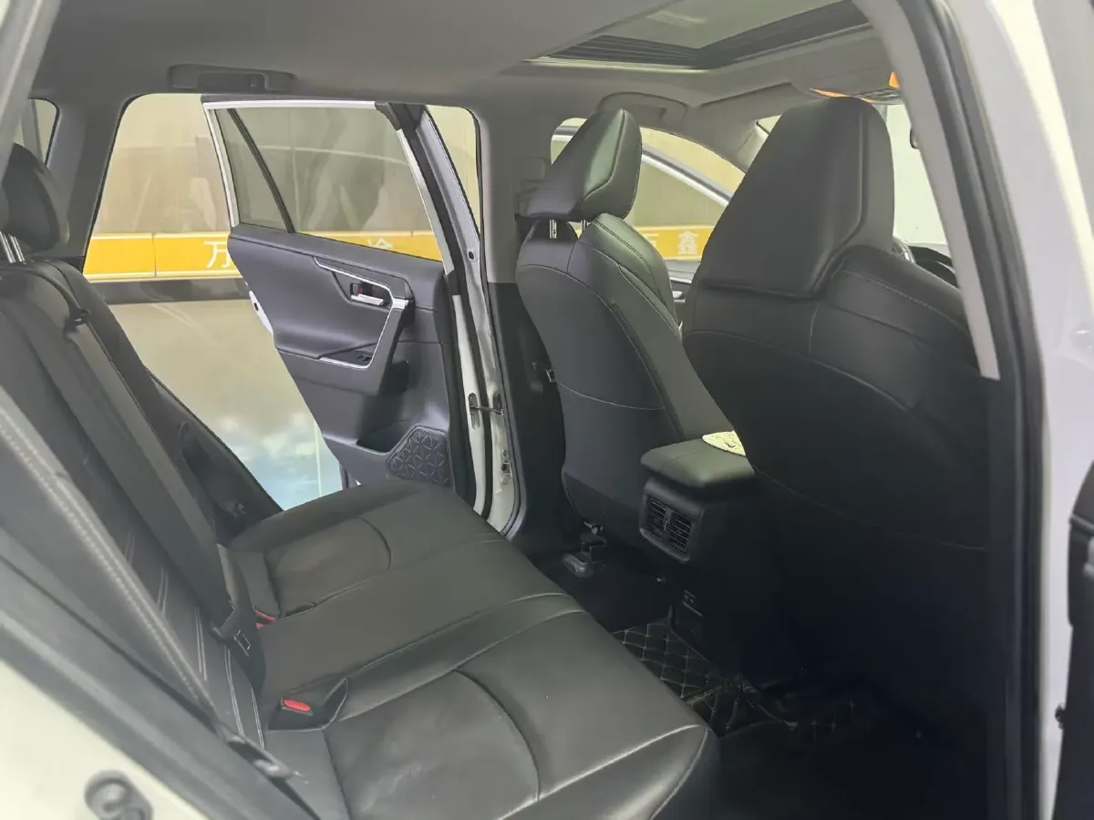 2022 Toyota Wildlander 2.0L 171HP L4 CVT,autocango,china used car exporter,china ev exporter,chinese used car exporter,chinese used ev exporter