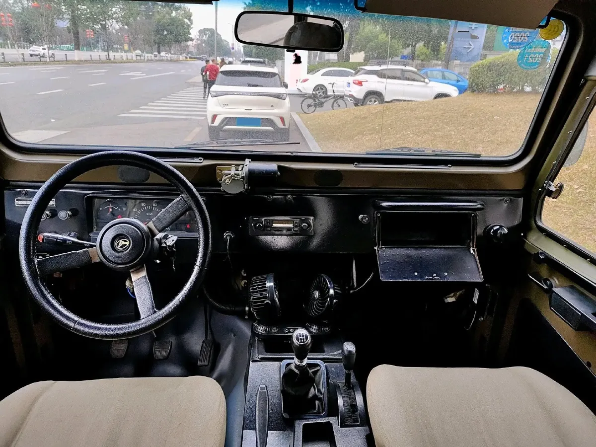 2016 BAW Battle Flag 2.0L 102HP L4 5MT,autocango,china used car exporter,china ev exporter,chinese used car exporter,chinese used ev exporter