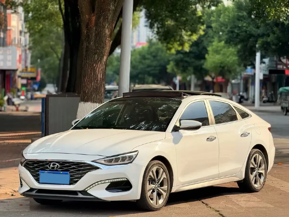 2019 Hyundai La Festa 1.6T 190HP L4 7DCT,autocango,china used car exporter,china ev exporter,chinese used car exporter,chinese used ev exporter