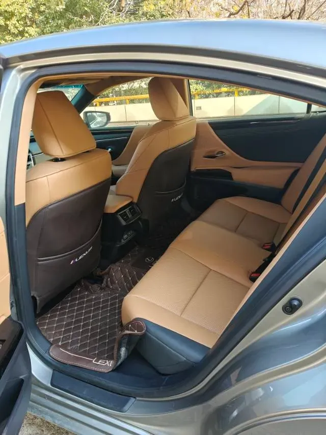 2022 Lexus ES 2.0L 173HP L4 CVT,autocango,china used car exporter,china ev exporter,chinese used car exporter,chinese used ev exporter