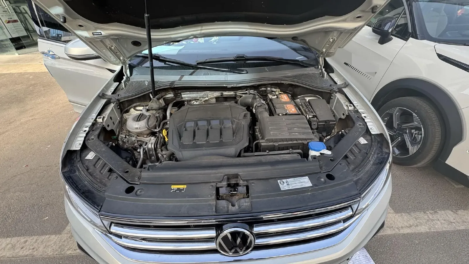 2022 Toyota Wildlander 2.5L 178HP L4 E-CVT Hybrid,autocango,china used car exporter,china ev exporter,chinese used car exporter,chinese used ev exporter