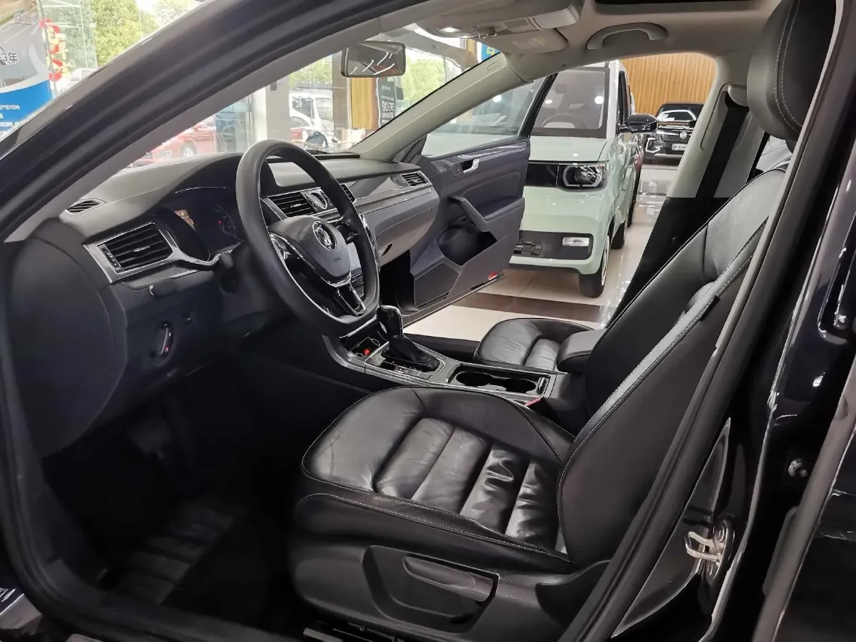 2017 Volkswagen Passat 1.4T 150HP L4 7DCT,autocango,china used car exporter,china ev exporter,chinese used car exporter,chinese used ev exporter