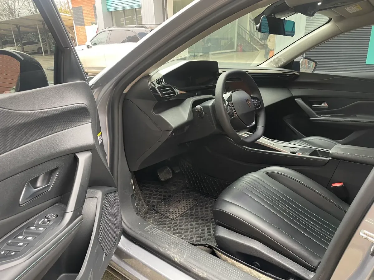 2023 Peugeot 408X 1.6T 175HP L4 8AT,autocango,china used car exporter,china ev exporter,chinese used car exporter,chinese used ev exporter