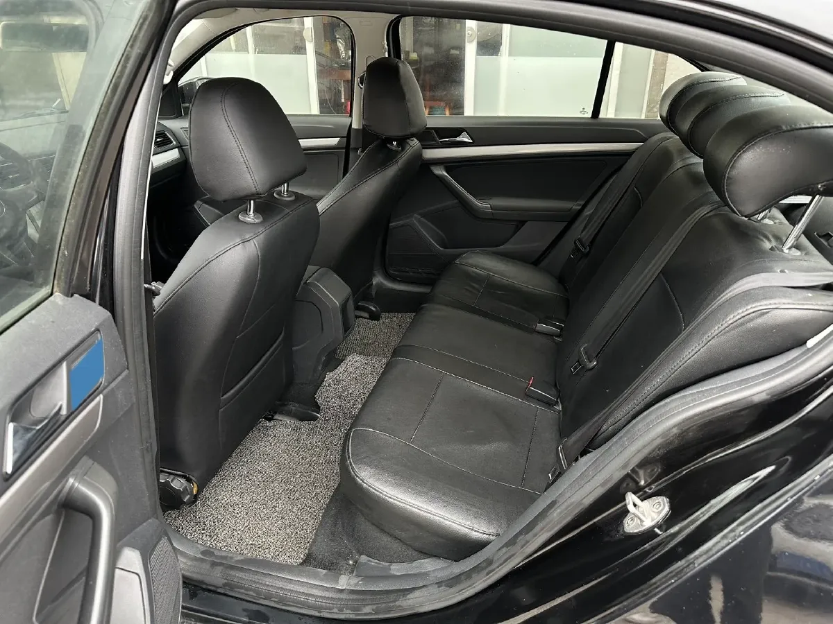 2017 Volkswagen Lavida 1.6L 110HP L4 6AT,autocango,china used car exporter,china ev exporter,chinese used car exporter,chinese used ev exporter