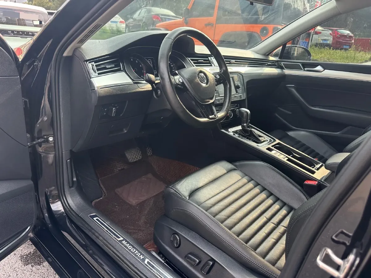 2018 Volkswagen Magotan 1.8T 180HP L4 7DCT,autocango,china used car exporter,china ev exporter,chinese used car exporter,chinese used ev exporter