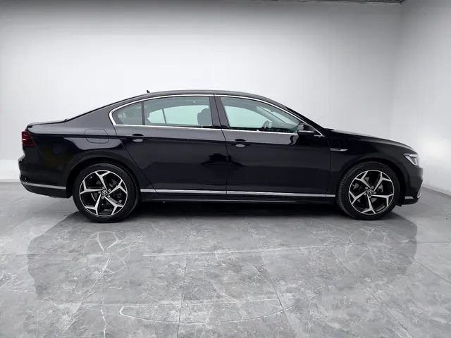 2023 Volkswagen Magotan 2.0T 186HP L4 7DCT,autocango,china used car exporter,china ev exporter,chinese used car exporter,chinese used ev exporter