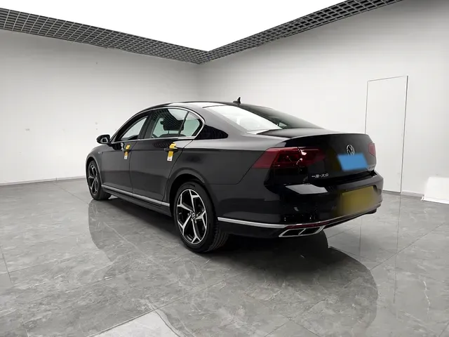 2023 Volkswagen Magotan 2.0T 186HP L4 7DCT,autocango,china used car exporter,china ev exporter,chinese used car exporter,chinese used ev exporter