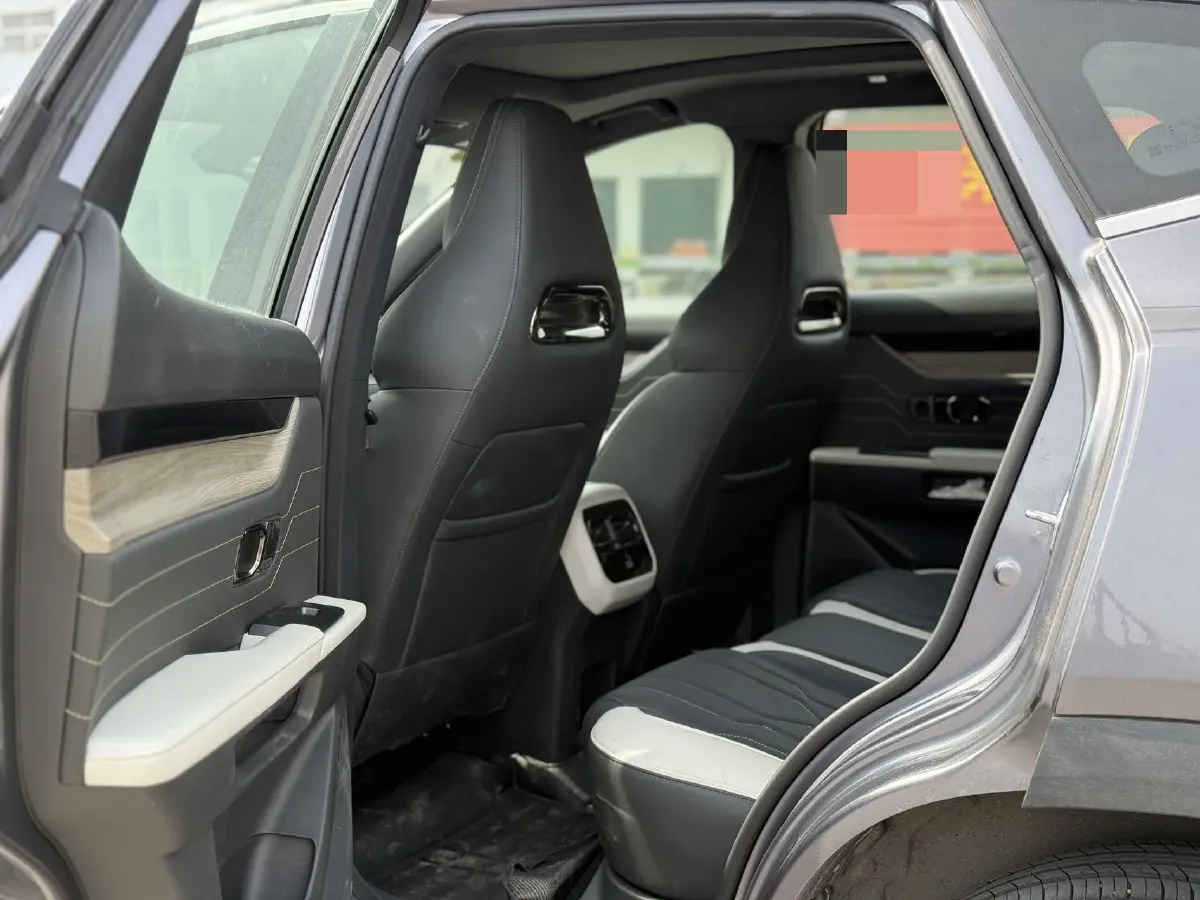 2024 Jetour ShanHai L6 1.5T 156HP L4 1DHT PHEV 19.43KWH,autocango,china used car exporter,china ev exporter,chinese used car exporter,chinese used ev exporter