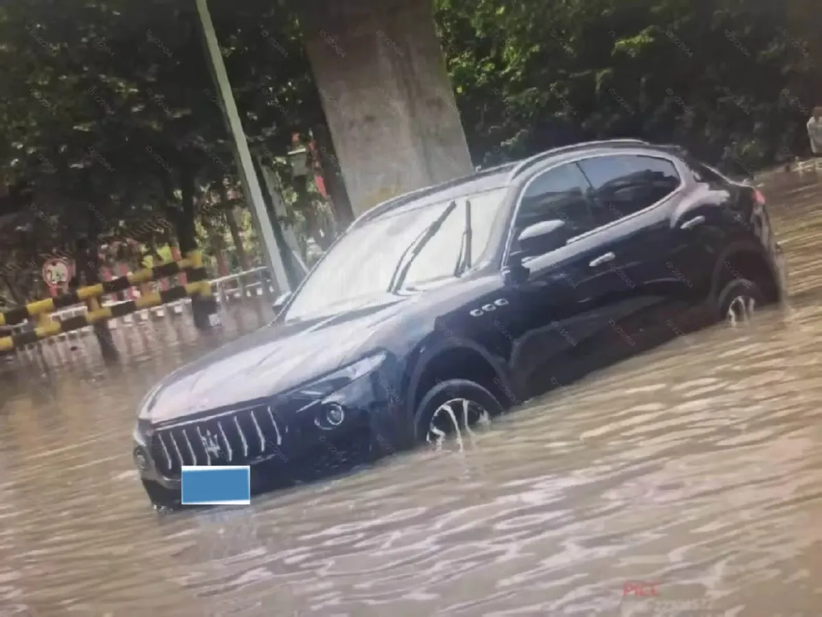 2018 Maserati Levante 3.0T 350HP V6 8AT,autocango,china used car exporter,china ev exporter,chinese used car exporter,chinese used ev exporter