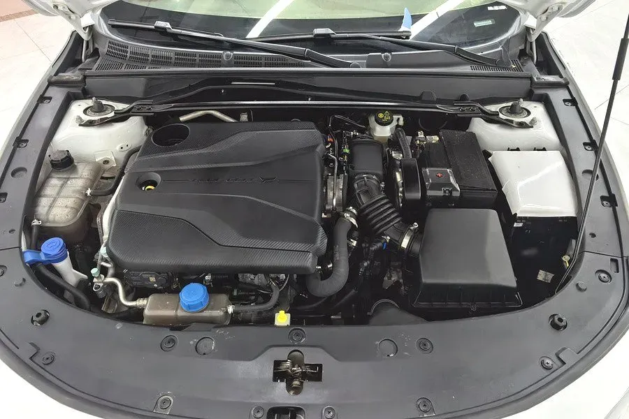 2022 ChangAn UNI-V 1.5T 188HP L4 7DCT,autocango,china used car exporter,china ev exporter,chinese used car exporter,chinese used ev exporter