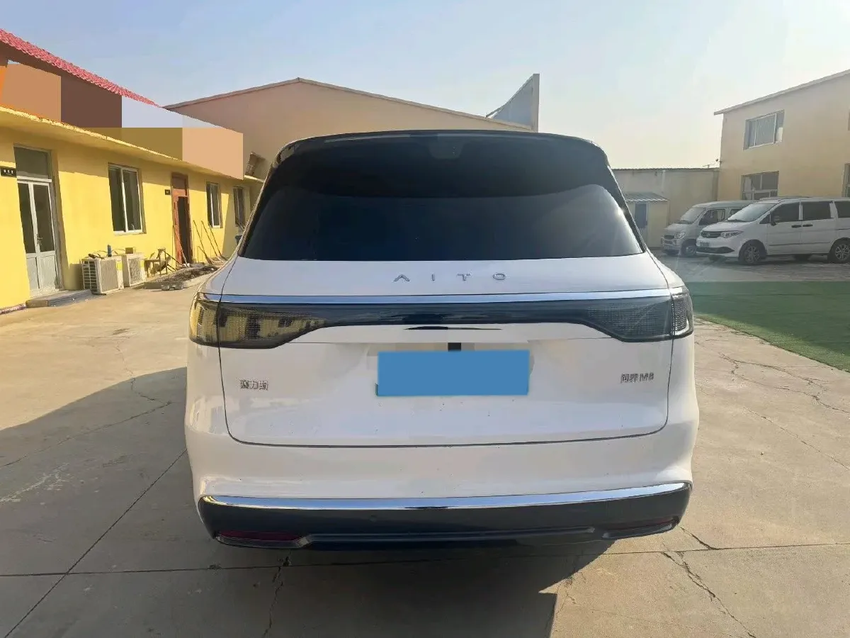 2025 AITO AITO M8 REEV 160HP REEV 53.4KWH,autocango,china used car exporter,china ev exporter,chinese used car exporter,chinese used ev exporter