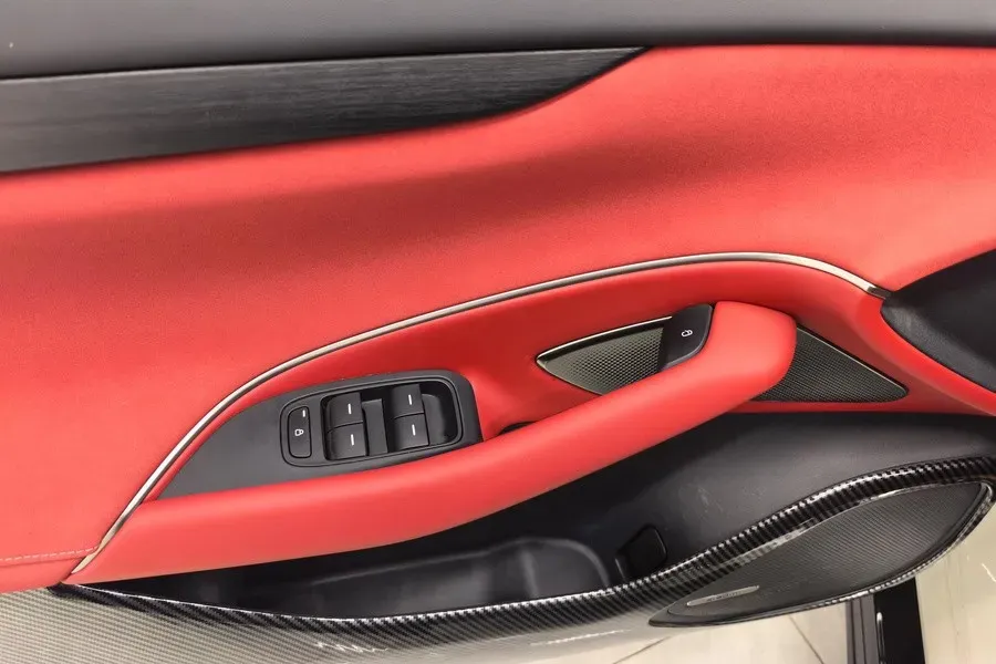 2024 MI SU7 BEV 73.6KWH,autocango,china used car exporter,china ev exporter,chinese used car exporter,chinese used ev exporter