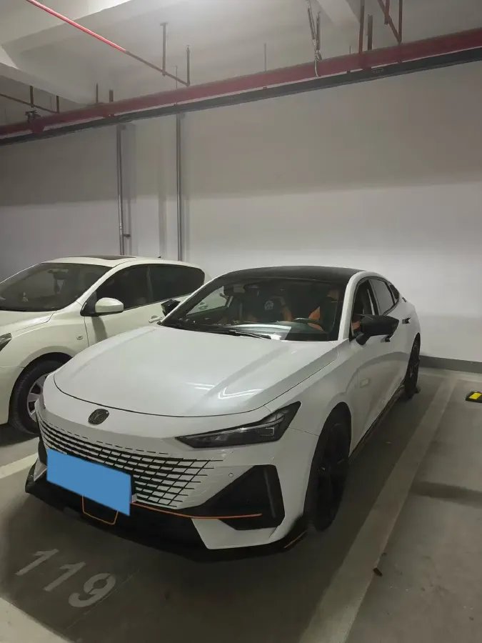 2023 ChangAn UNI-V 1.5T 188HP L4 7DCT,autocango,china used car exporter,china ev exporter,chinese used car exporter,chinese used ev exporter