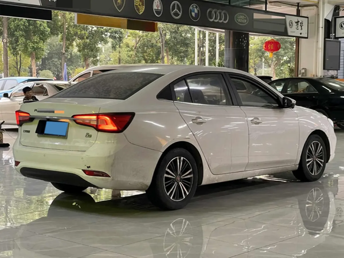 2019 Roewe i5 1.5L 120HP L4 CVT,autocango,china used car exporter,china ev exporter,chinese used car exporter,chinese used ev exporter