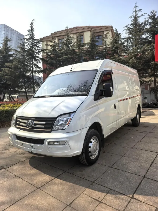 2021 MAXUS XinTu V80 2.0T 127HP L4 6MT,autocango,china used car exporter,china ev exporter,chinese used car exporter,chinese used ev exporter