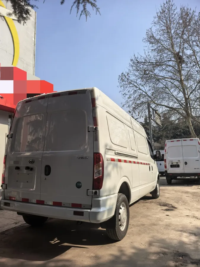 2021 MAXUS XinTu V80 2.0T 127HP L4 6MT,autocango,china used car exporter,china ev exporter,chinese used car exporter,chinese used ev exporter